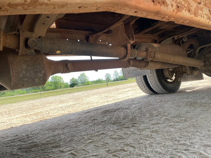 2003-ford-f550-image-89