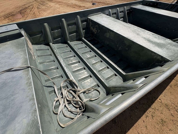 2000-southfork-aluminum-skiff-w/-yamaha-25hp-image-12