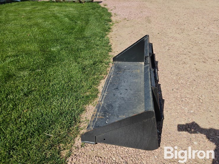 2025-72"-skid-steer-bucket-image-8