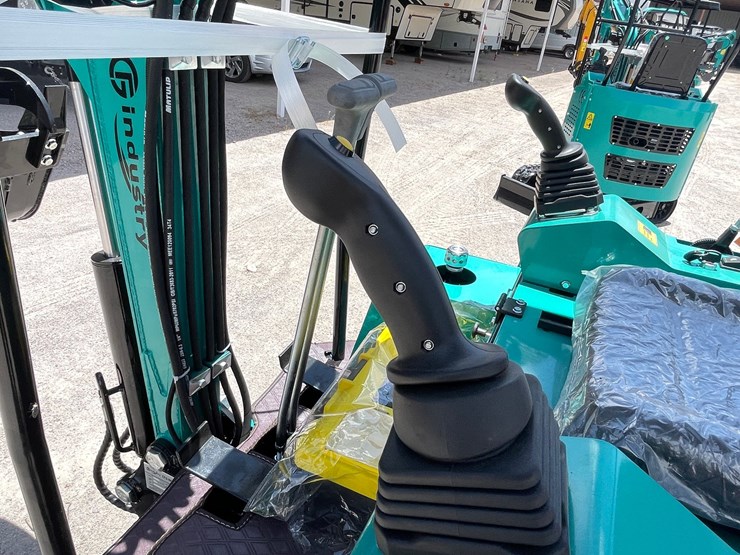#2655-•-unused-cfg-mini-excavator-image-13