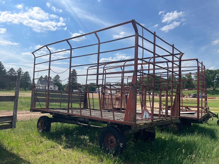 #2007-•-hay-wagon-with-10-ton-running-gear-(colfax-wi)-image-4