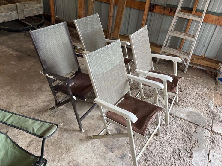 folding-chairs-image-1