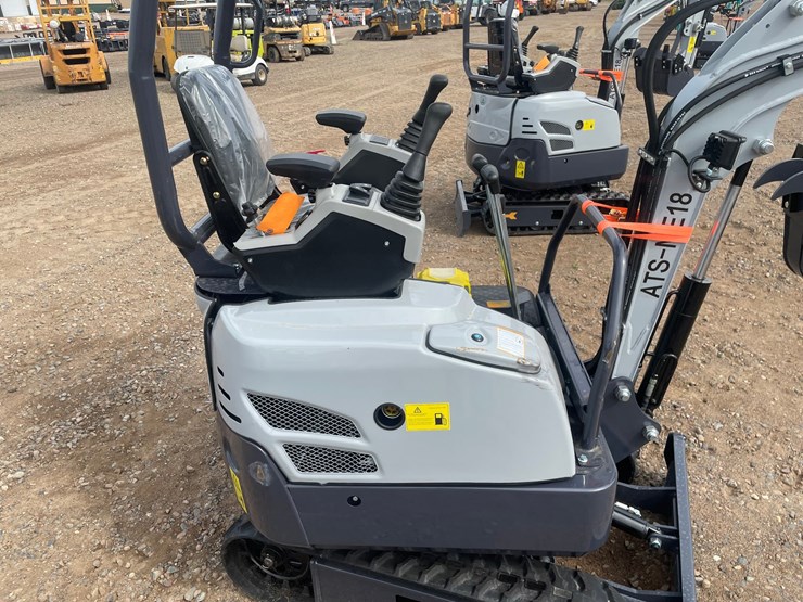 #2032-•-unused-2026-ats-mini-excavator-image-11