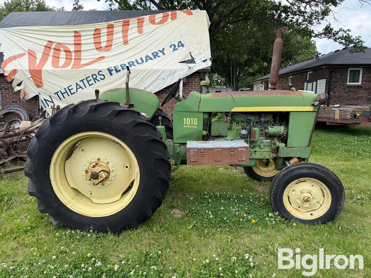 1963-john-deere-1010-image-4