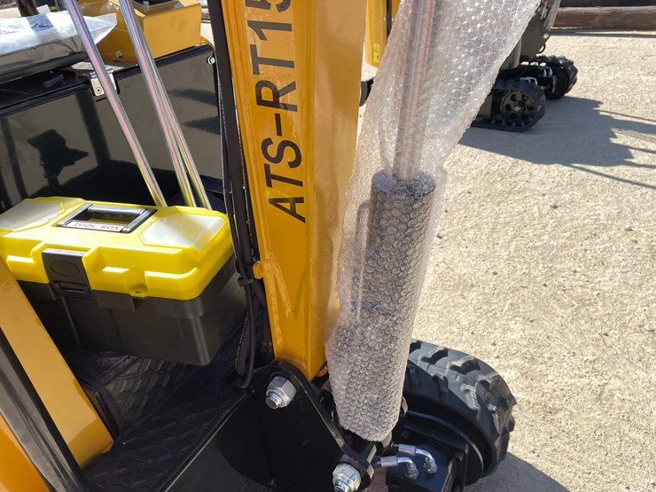 #1101-•-new-ats-rt15r-mini-excavator-image-18