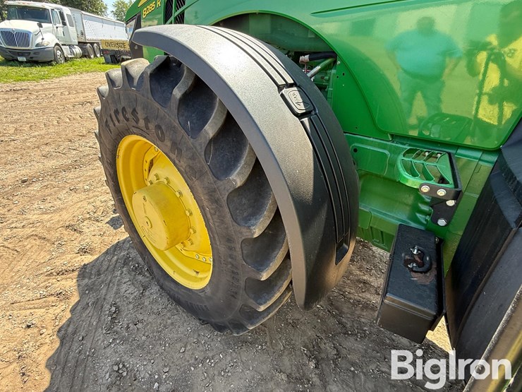 2012-john-deere-8285r-image-16