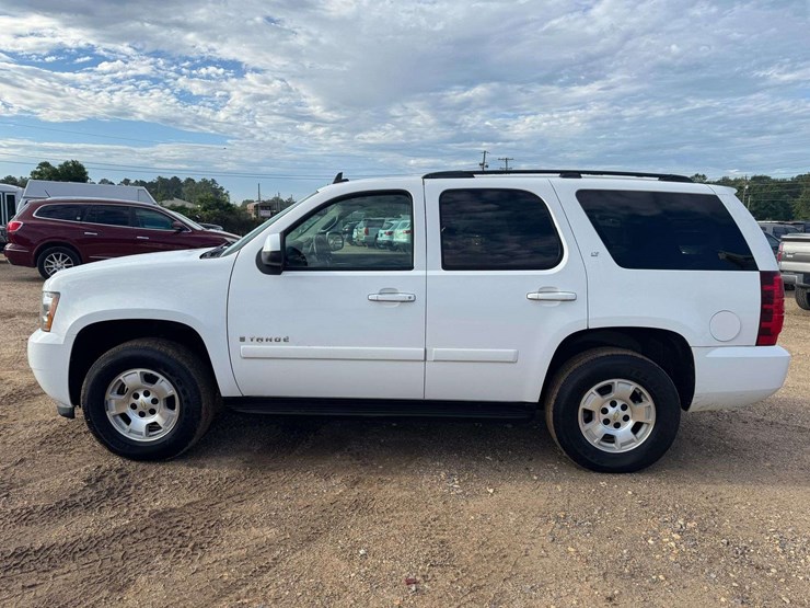 2007-chevrolet-tahoe-lt-image-8