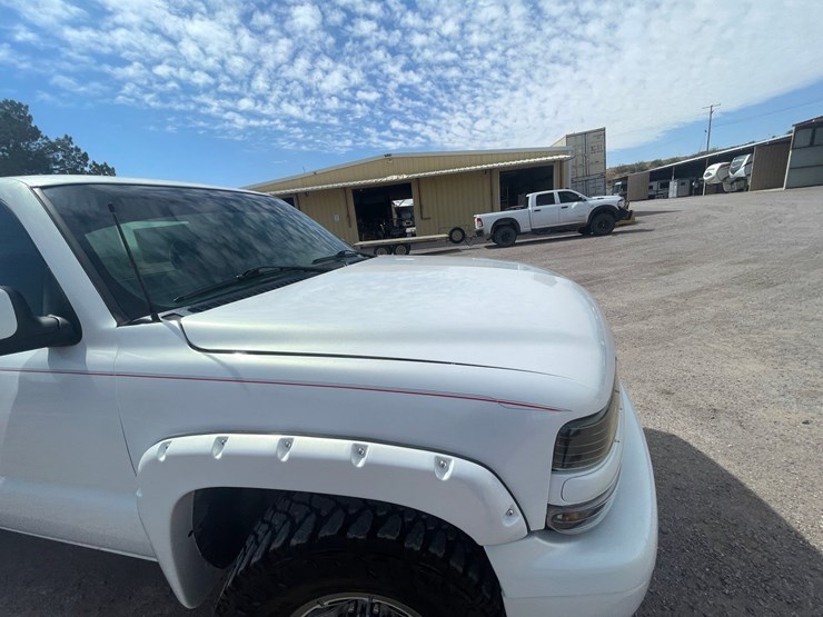 #212-•-2001-chevrolet-silverado-pickup-truck-(has-a-nm-title-image-18