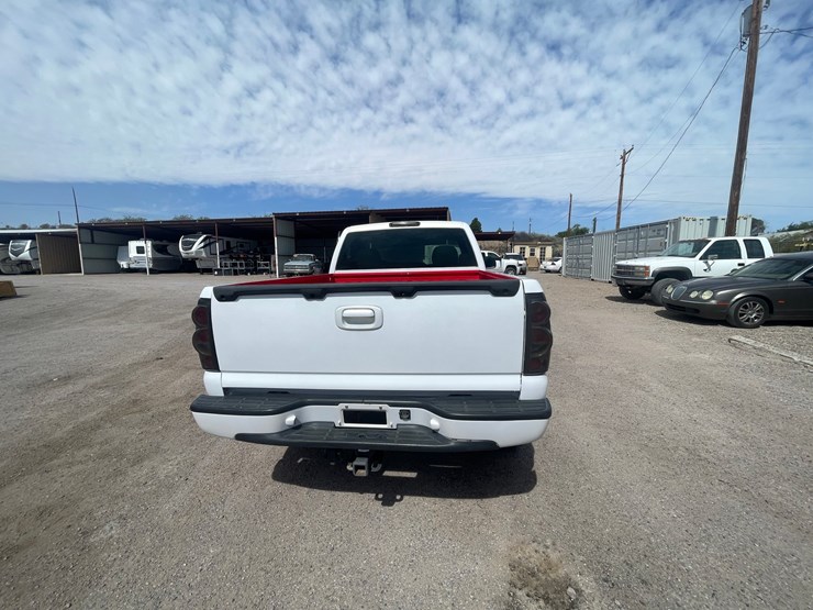 #212-•-2001-chevrolet-silverado-pickup-truck-(has-a-nm-title-image-9