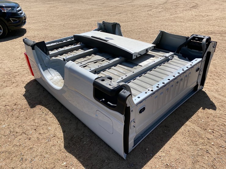 #7417-•-ford-super-duty-takeoff-box-with-tailgate-(antigo,-wi)-image-3