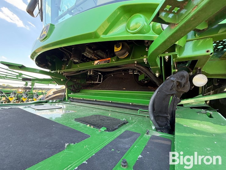 2020-john-deere-s790-image-11