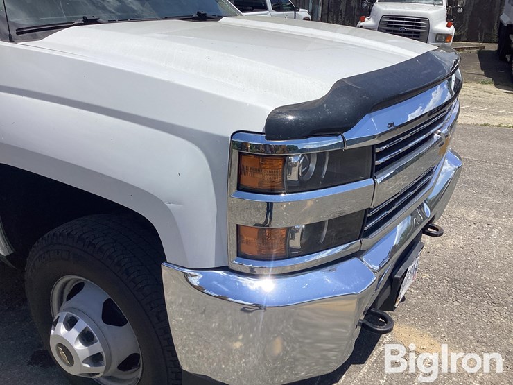 2018-chevrolet-silverado-3500-image-14