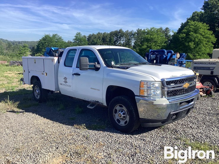 2013-chevrolet-silverado-2500-image-3