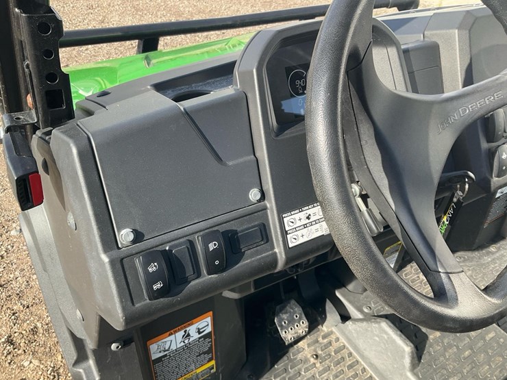 2024-john-deere-gator-image-31