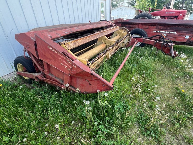 new-holland-489-image-3