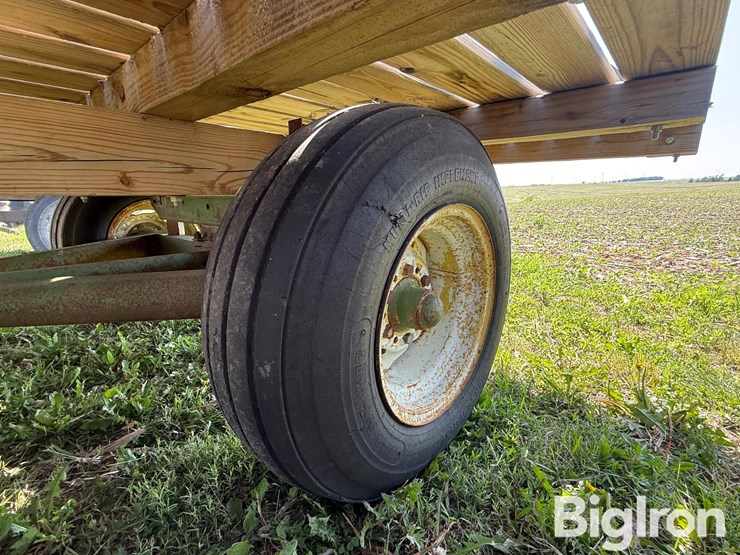 16'-hay-rack-on-john-deere-running-gear-image-17