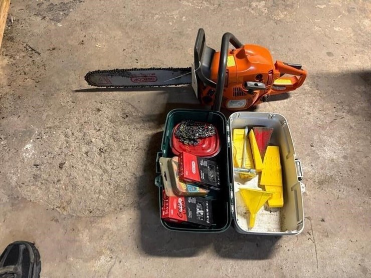 husqvarna-450-chainsaw-w/supplies-image-1