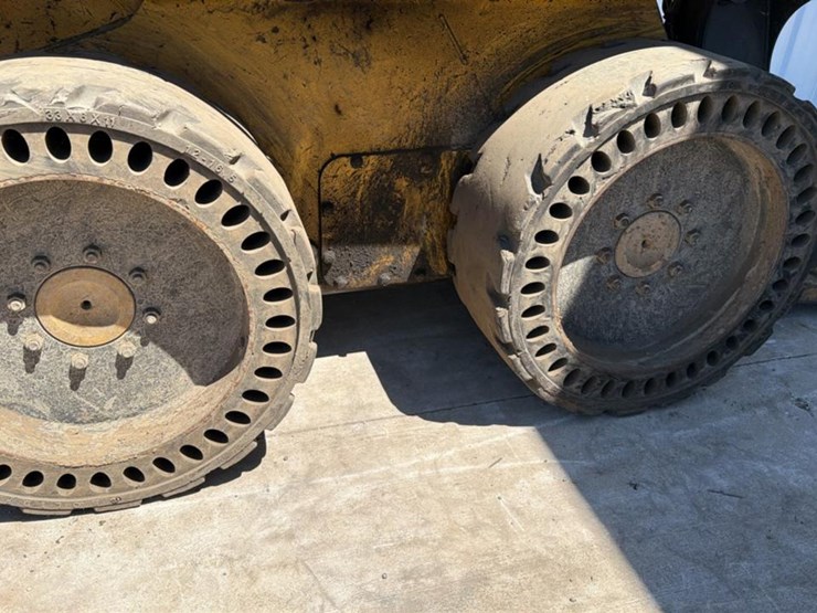 #1154-•-2010-john-deere318d-skid-steer-image-20