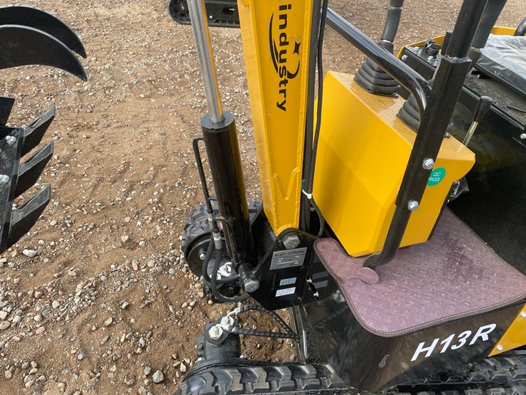 #2037-•-2026-cfg-h13r-mini-excavator-image-17