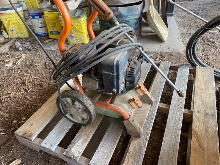#7072-•-generac-3100-psi-gas-powered-pressure-washer-(deerbrook,-wi)-image-8