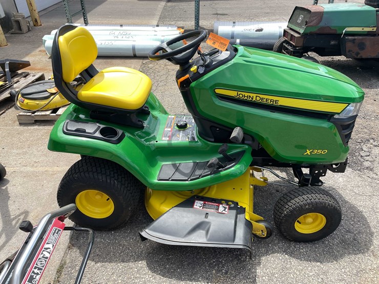 2021-john-deere-x350-image-4