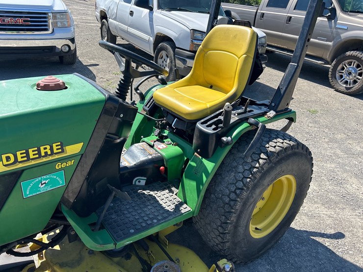 john-deere-4100-image-7