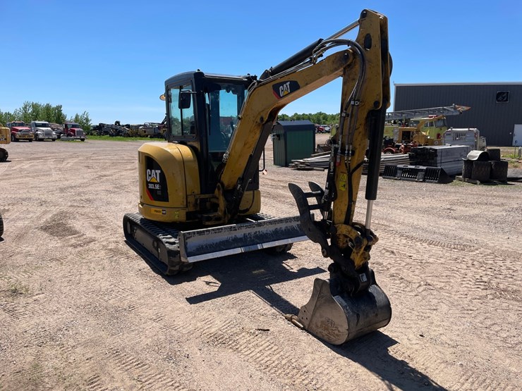 caterpillar-303.5e2-cr-image-3