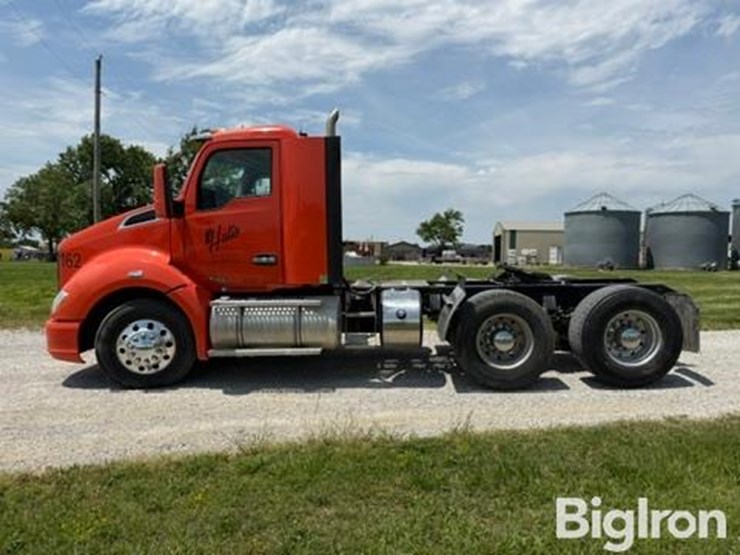 2016-kenworth-t680-image-8