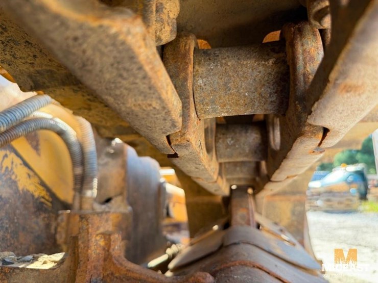 caterpillar-d5k-image-16