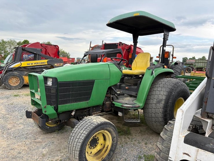 john-deere-4710-image-2