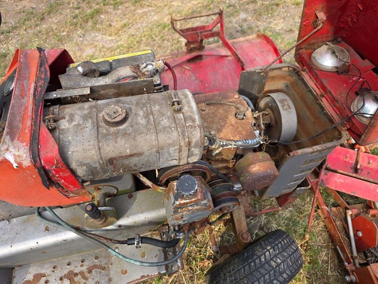 1974-massey-ferguson-12-image-13
