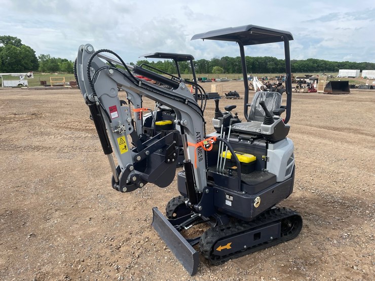 #2032-•-unused-2026-ats-mini-excavator-image-1
