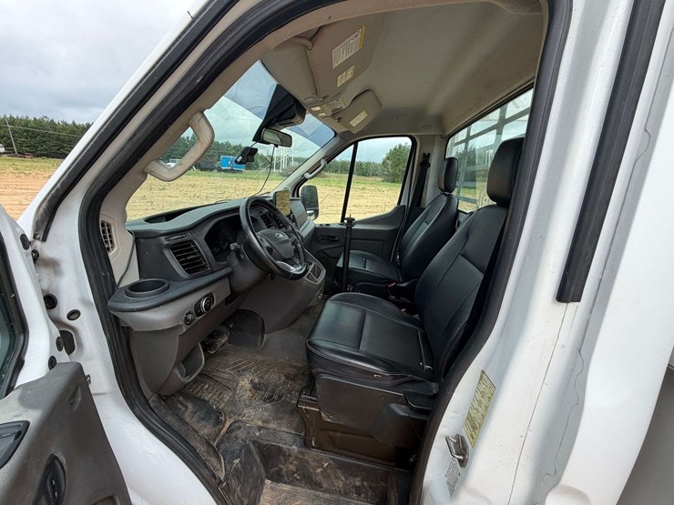 2021-ford-transit-image-9