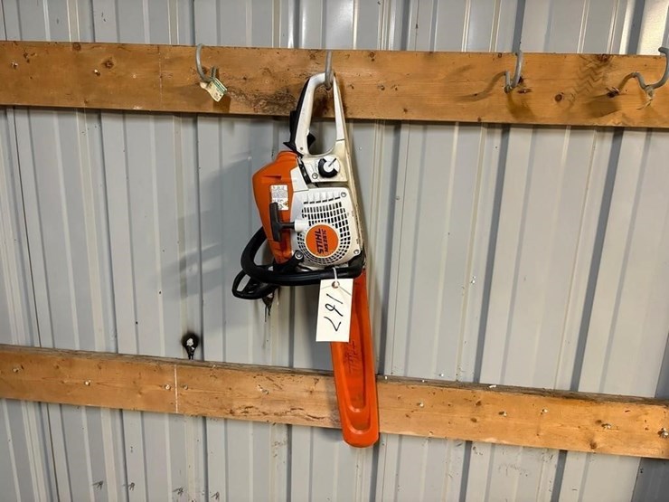 stihl-ms251c-chainsaw-image-1