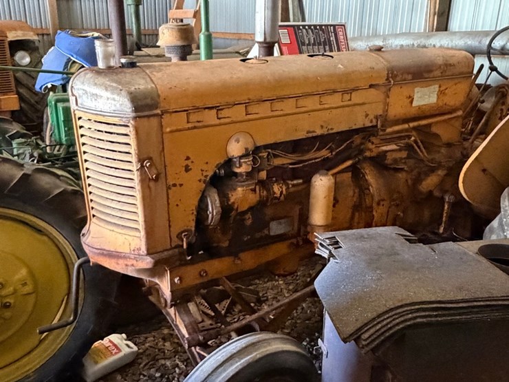 minneapolis-moline-tractor,-(minneapolis-moline-#3)-image-1
