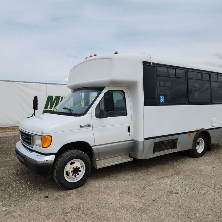 2007 FORD E350