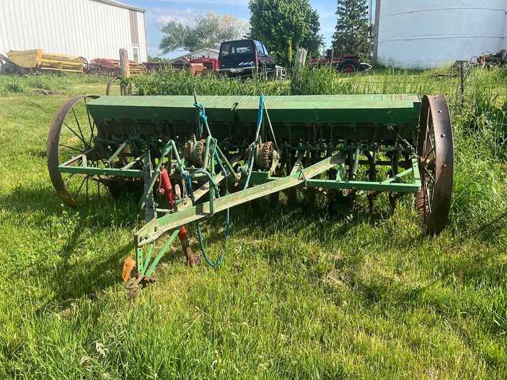 10-john-deere-10-image-1