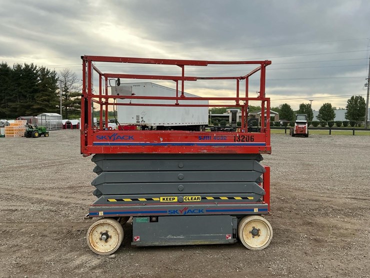 #1304-•-2007-skyjack-sj4632-scissor-lift-image-5
