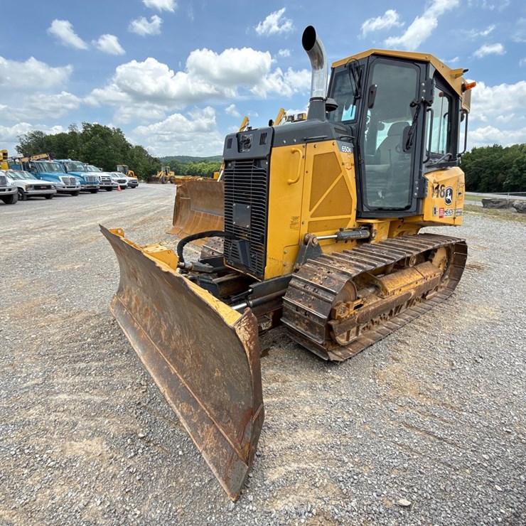 DEERE 650K XLT