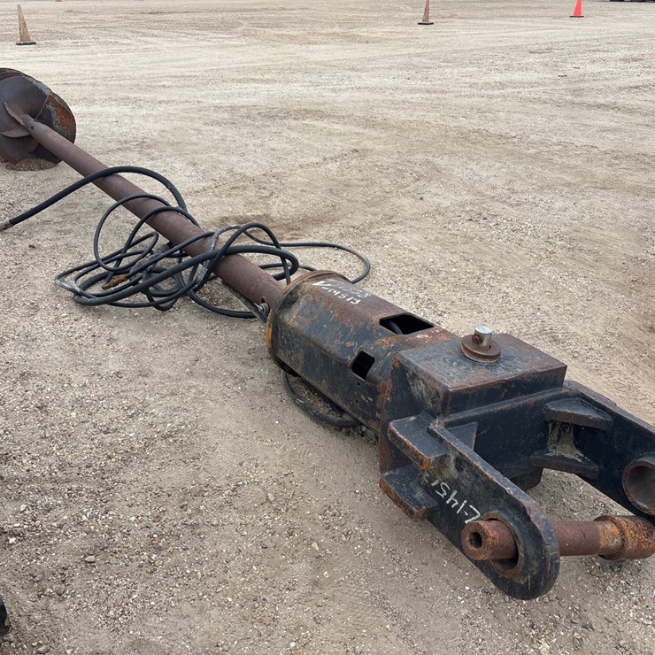 #2767 • HYD AUGER ATTACHMENT FOR EXCAVATOR