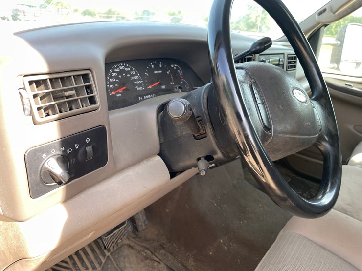 2004-ford-f350-image-52