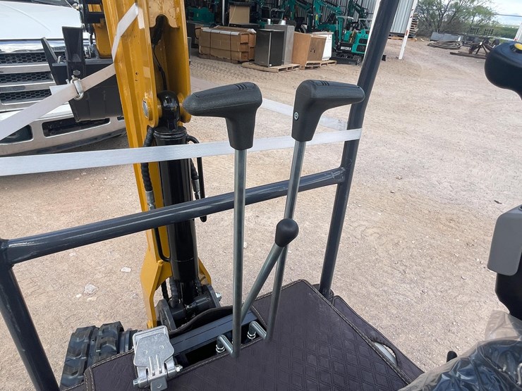 #2663-•-unused-cfg-mini-excavator-image-18