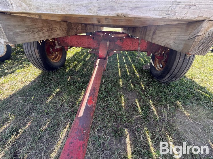 16'-hay-rack-on-westendorf-running-gear-image-16