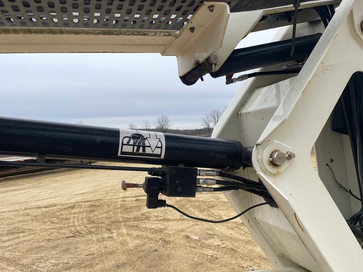 #300-•-(m-4)-2018-snorkel-tl49j-towable-boom-lift-image-16
