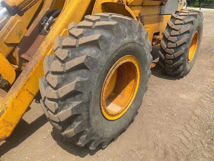 1980-john-deere-644-image-8