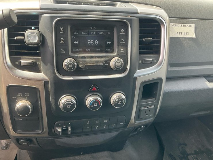 2015-dodge-3500-image-36