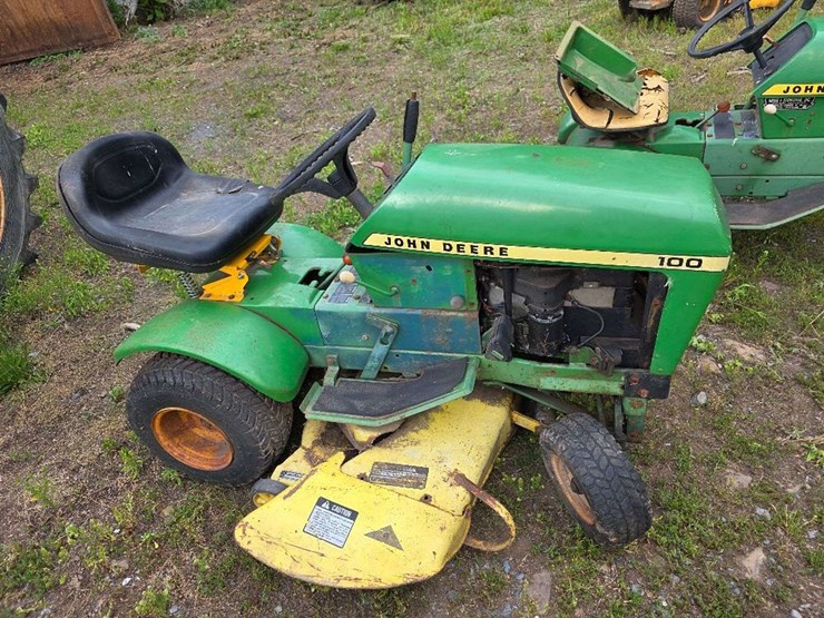 john-deere-100-image-3