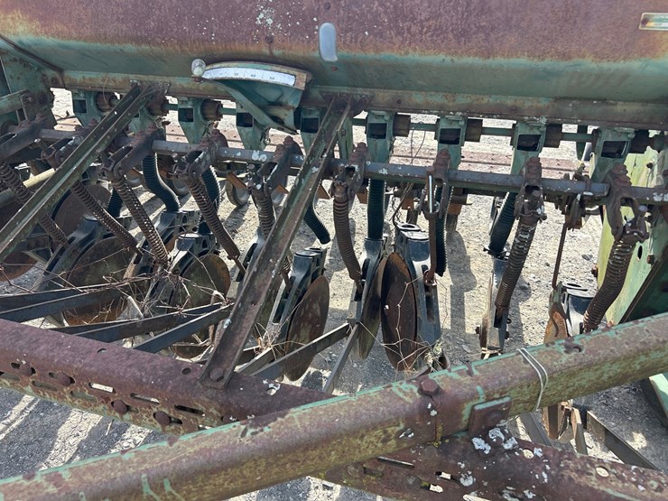 john-deere-8200-image-10