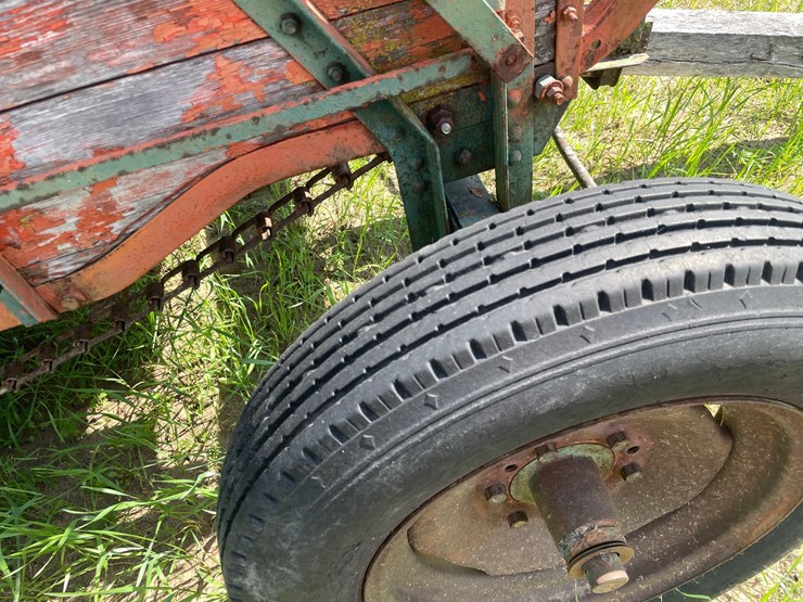 #2010-•-vintage-manure-spreader-(colfax-wi)-image-43