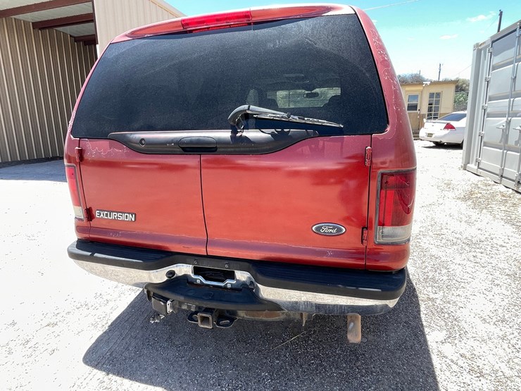 2002-ford-excursion-image-6